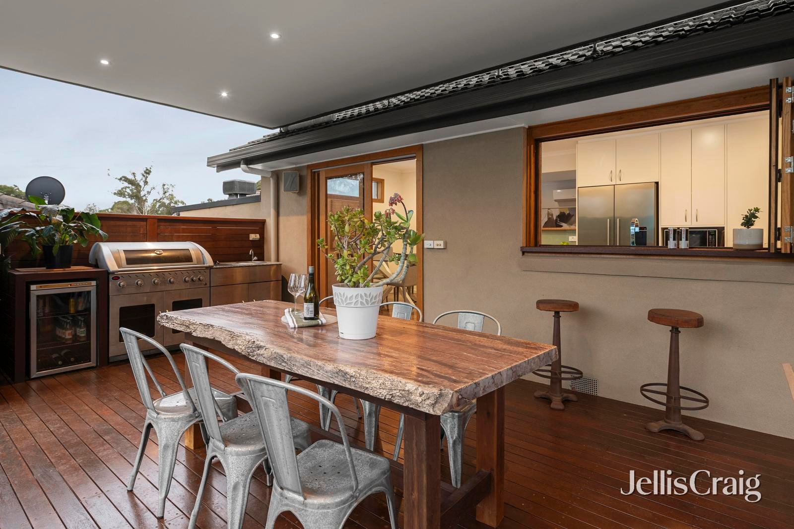 17 Sherlowe Crescent, Viewbank image 16