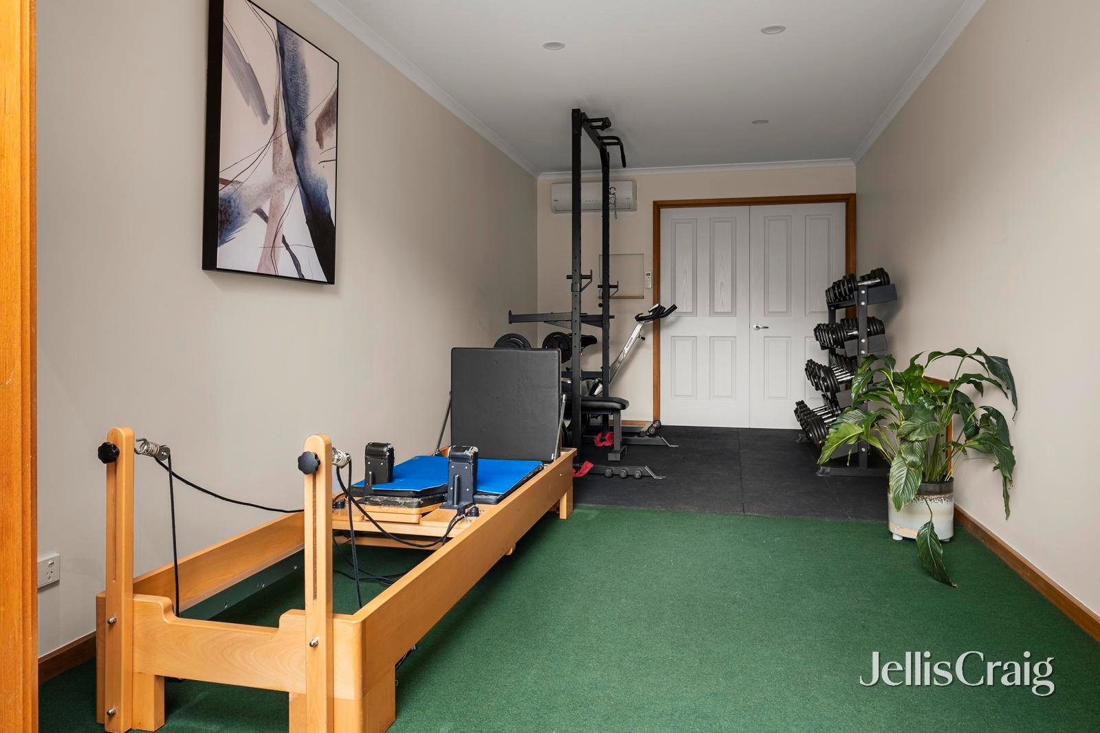 17 Sherlowe Crescent, Viewbank image 22
