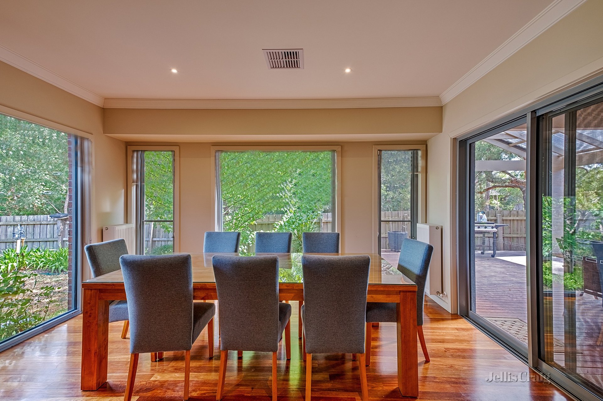 17 Sherwood Road, Mount&nbsp;Waverley image 3