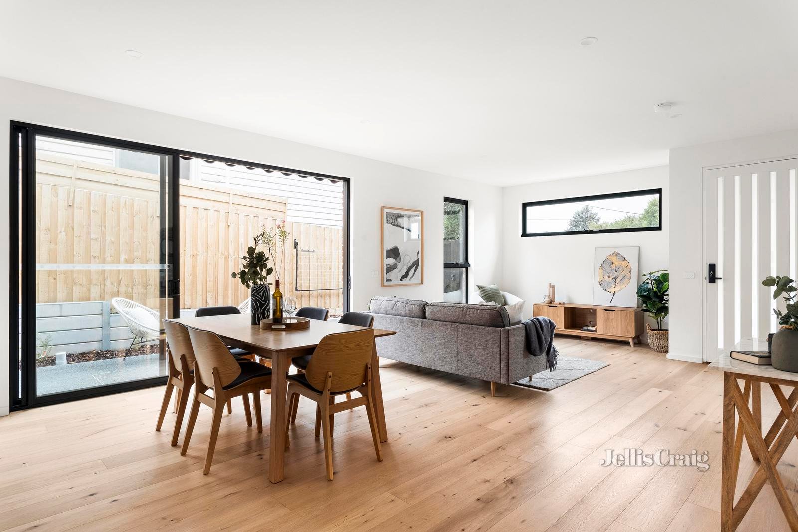 1/7 Silk Street, Rosanna image 2