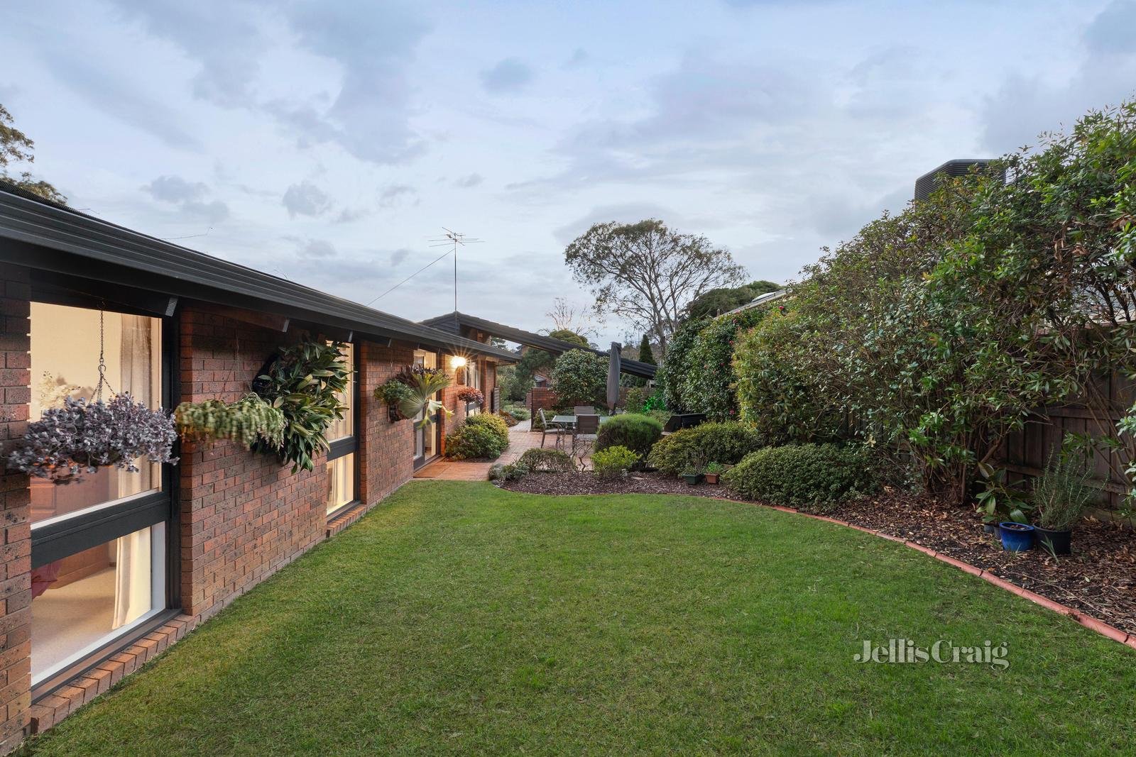 17 Stanton Crescent, Rosanna image 2