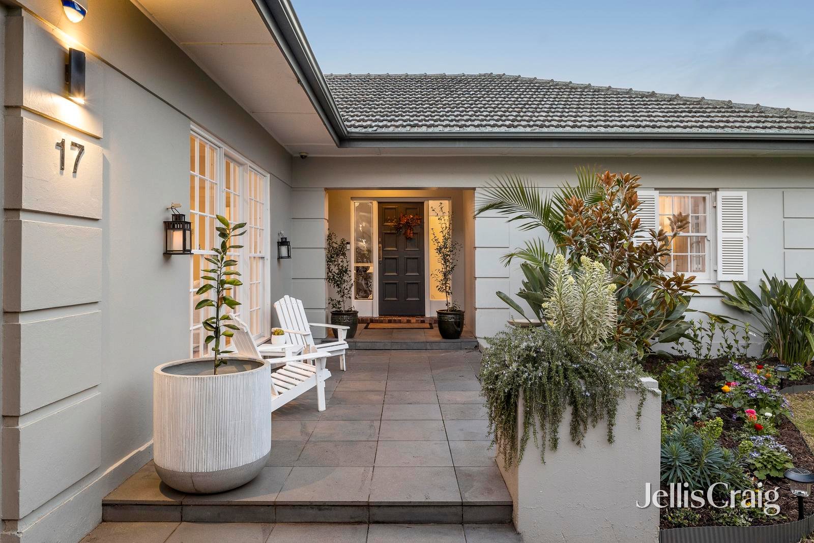 17 Stewart Street, Brighton image 2