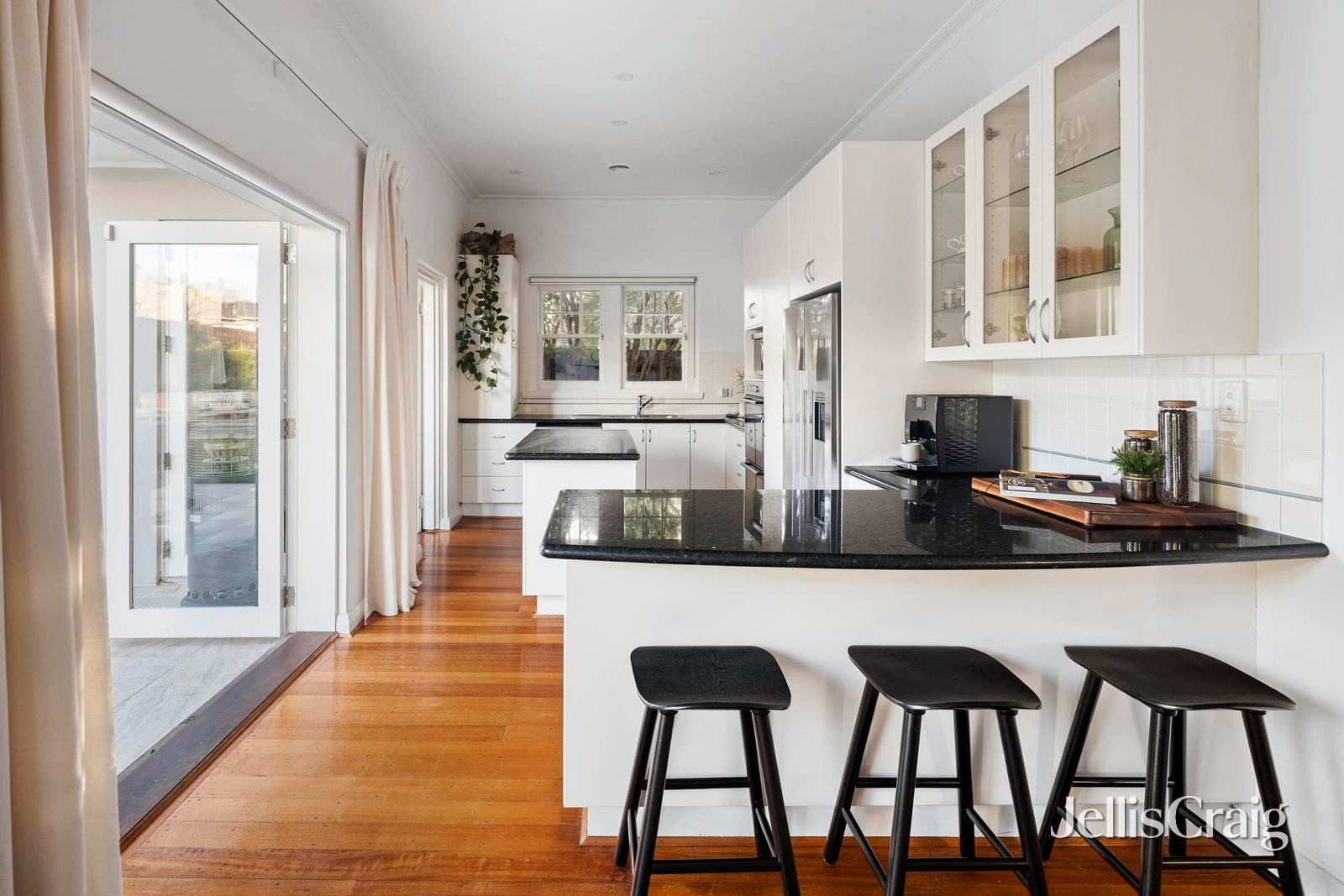 17 Stewart Street, Brighton image 7