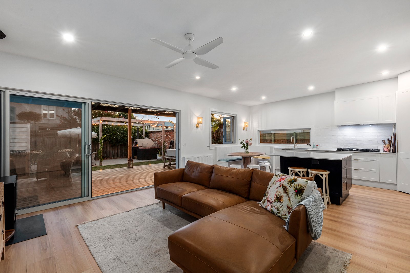 Property Gallery Thumbnail 12