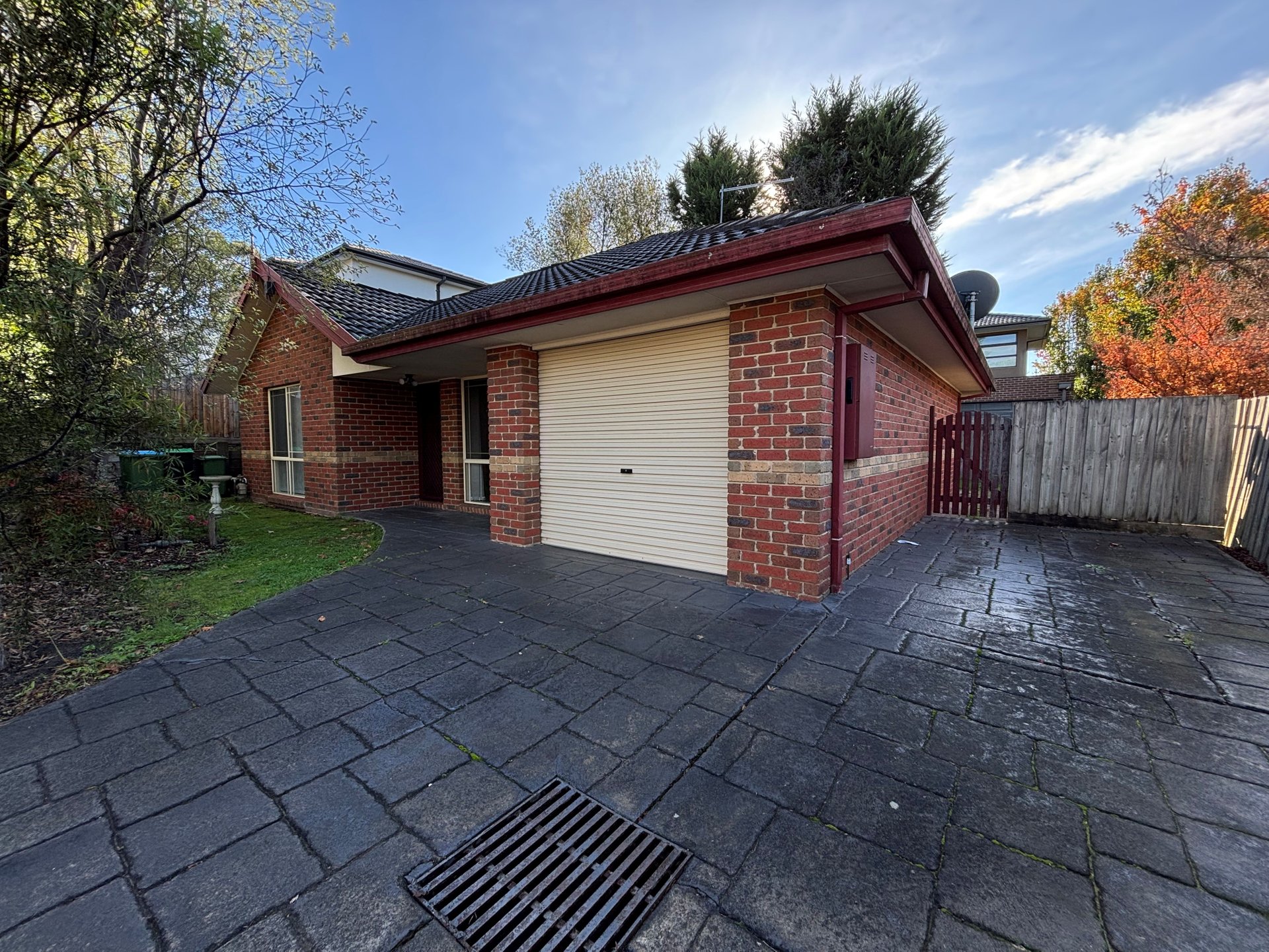 17 Strathallyn Road, Ringwood image 1