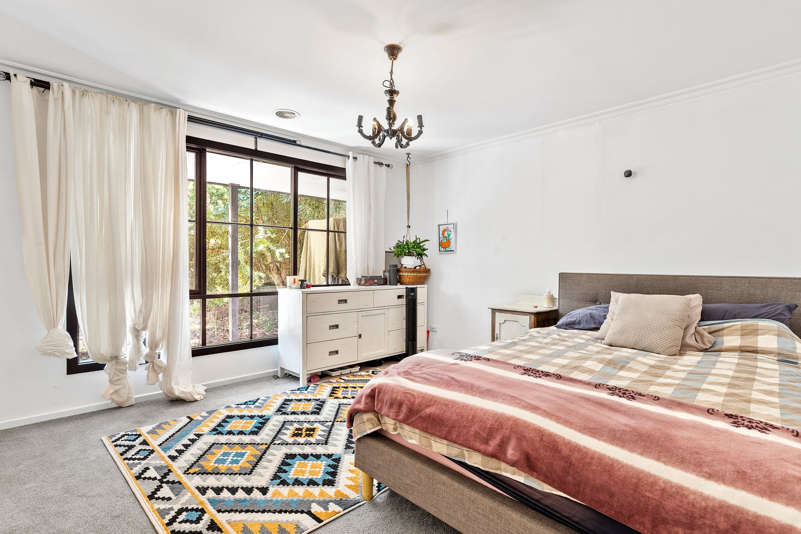 Property Gallery Thumbnail 3