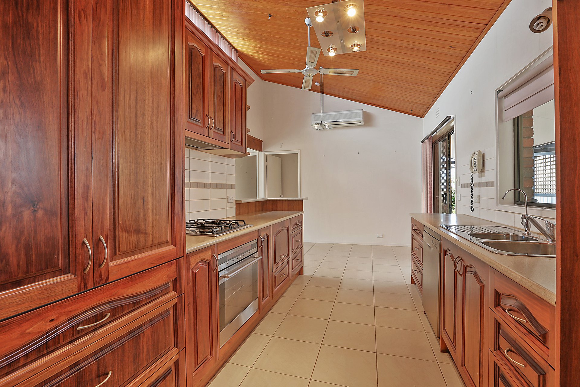 17 Swan Street, Lara image 3