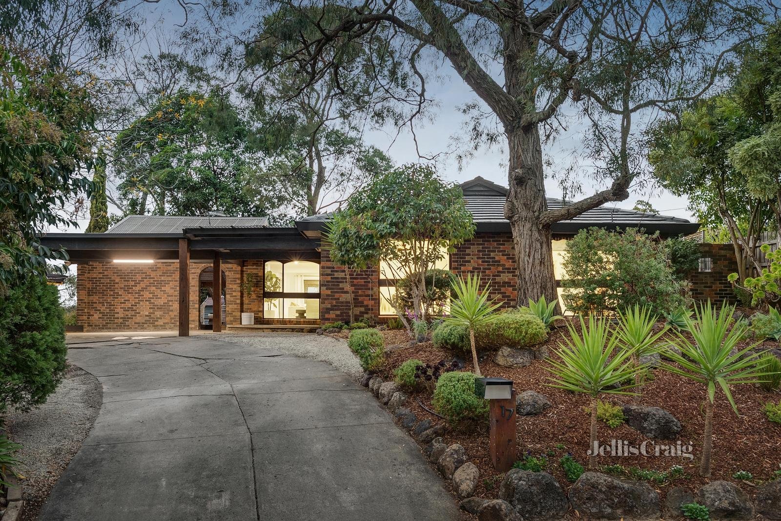 17 Tahlee Place, Montmorency image 1