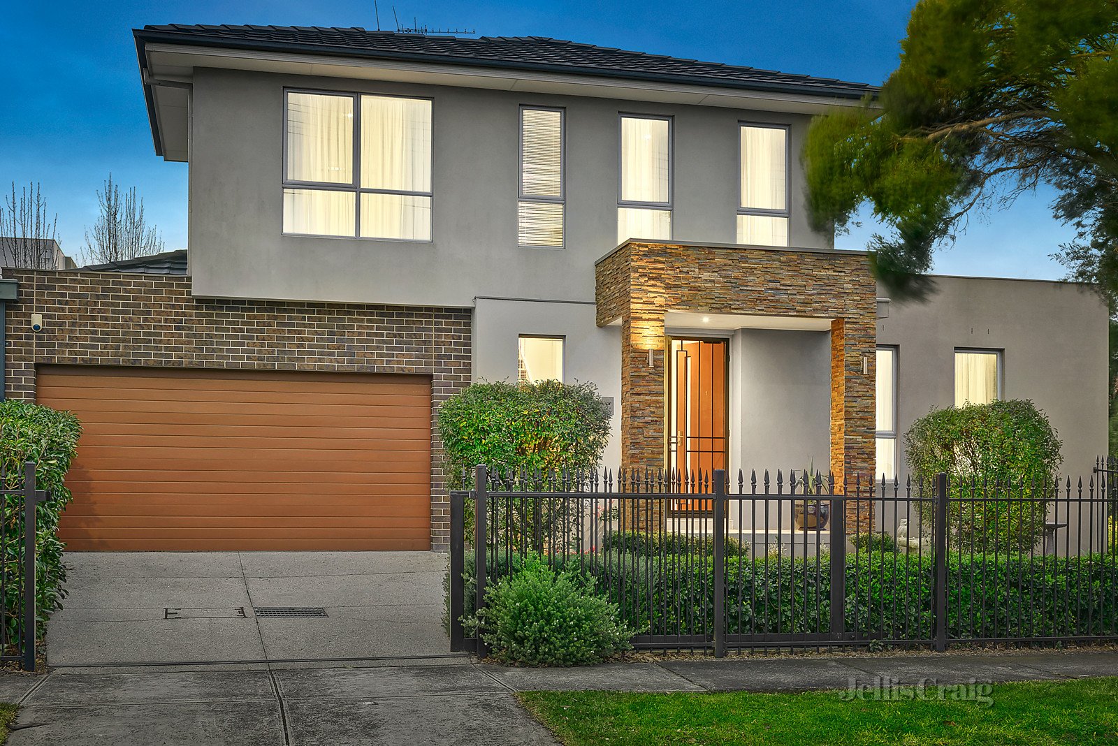 1/7 Talford Street, Doncaster East image 1