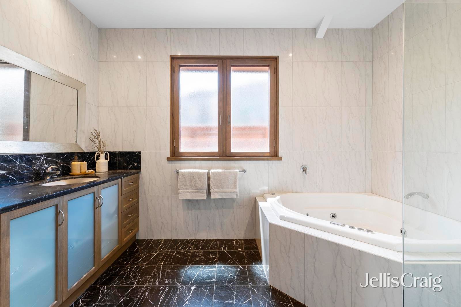 17 Tarakan Street, Sorrento image 10