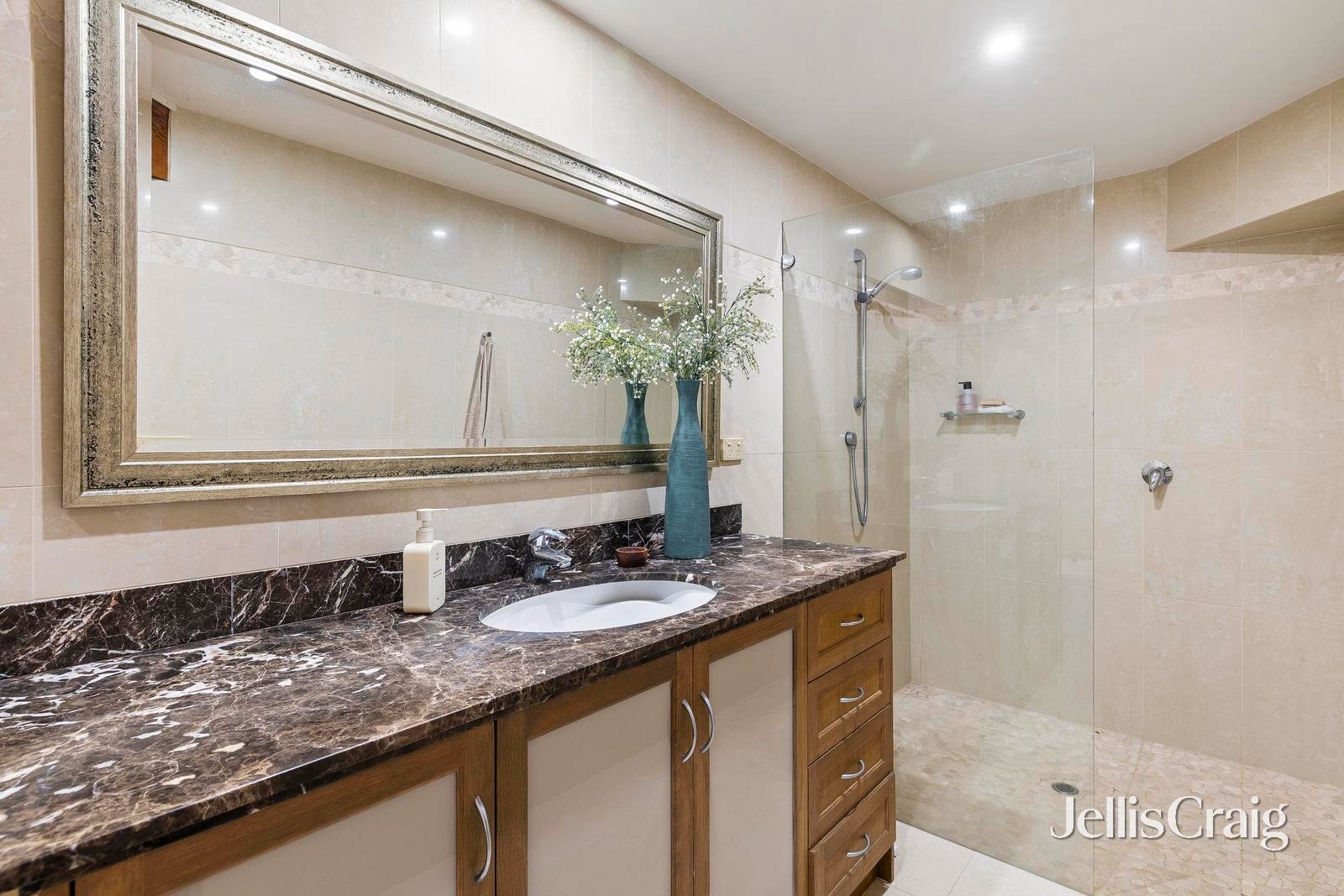 17 Tarakan Street, Sorrento image 11