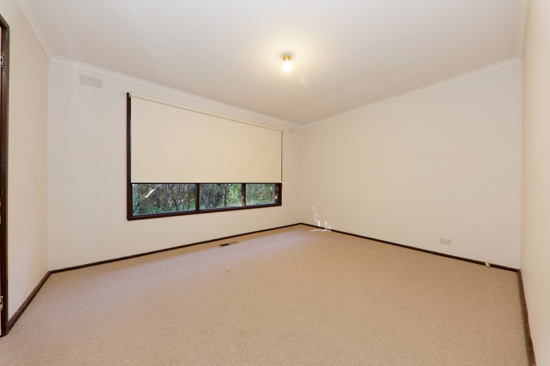 17 Taylors Road, Croydon image 4