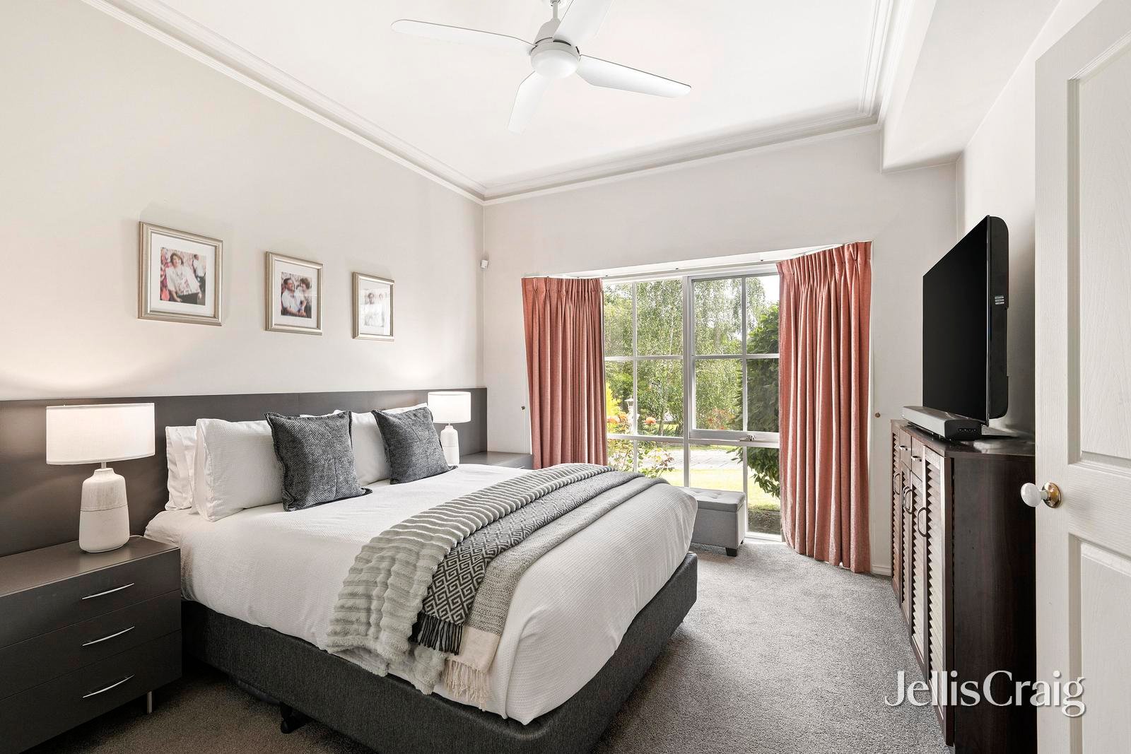 17 The Briars, Mooroolbark image 9