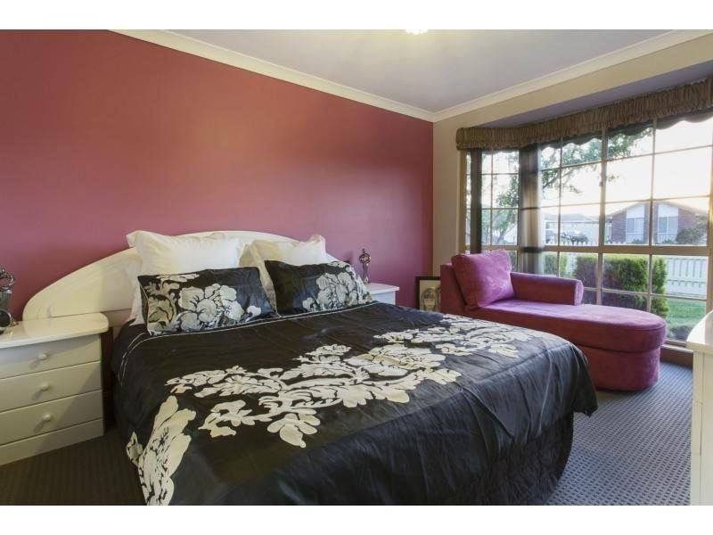 17 Thorpe Court, Altona Meadows image 6