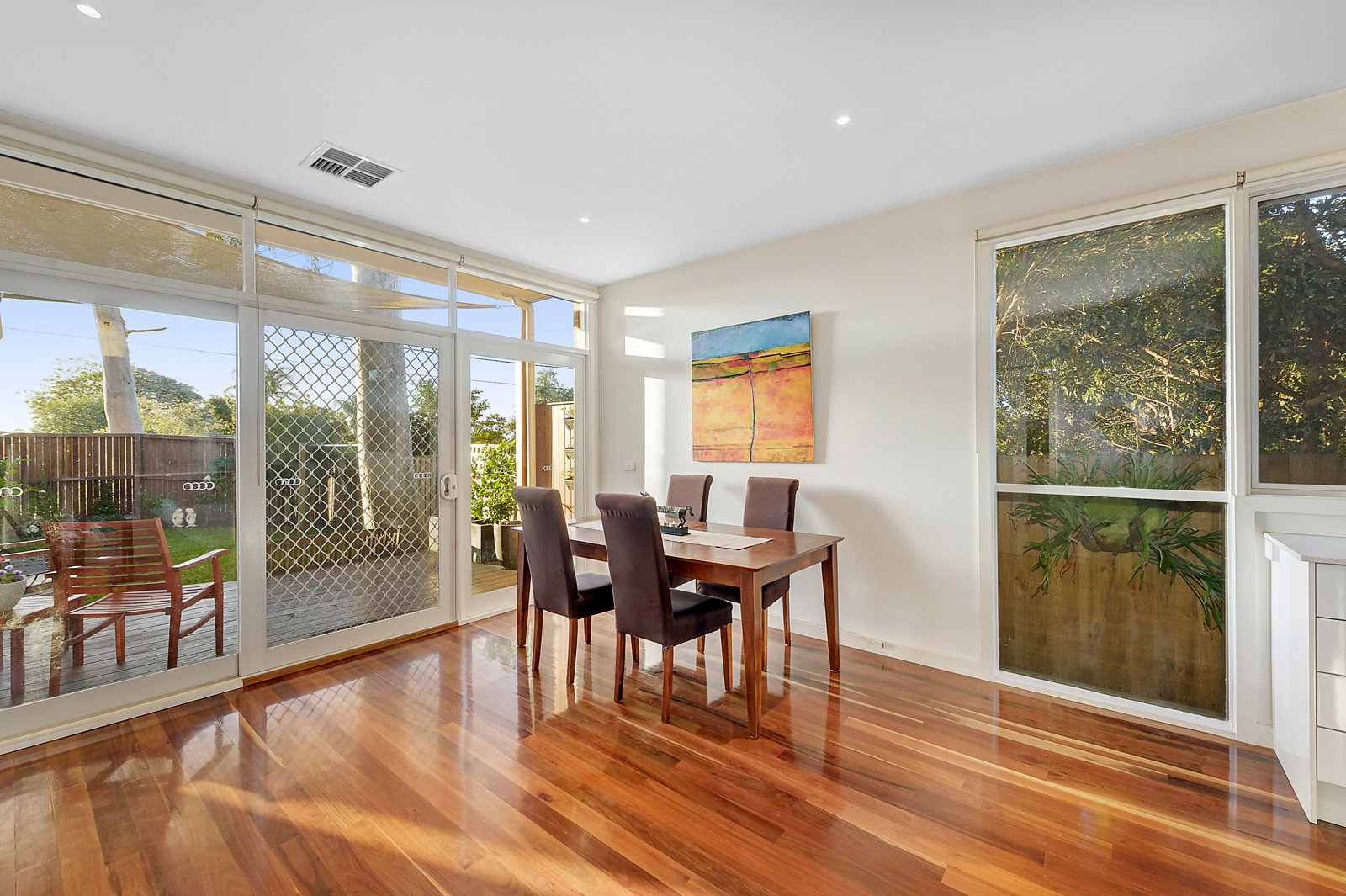 1/7 Tinto Court, Mount Waverley image 4