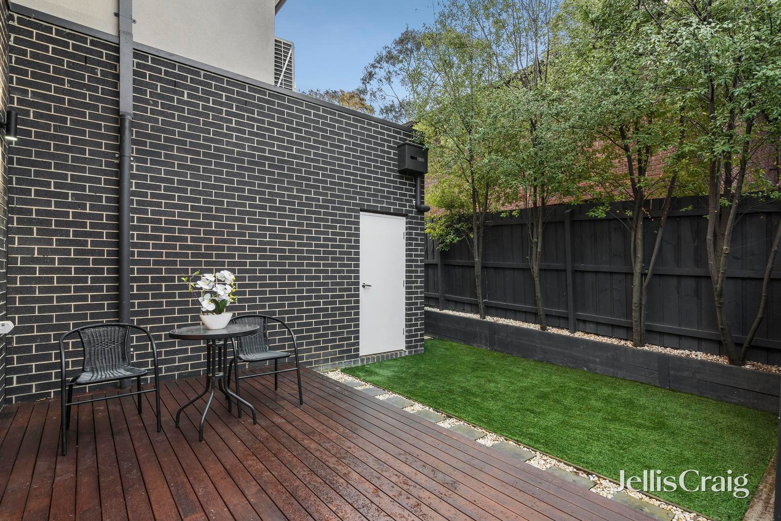 1/7 Tolstoy Court, Doncaster East image 12