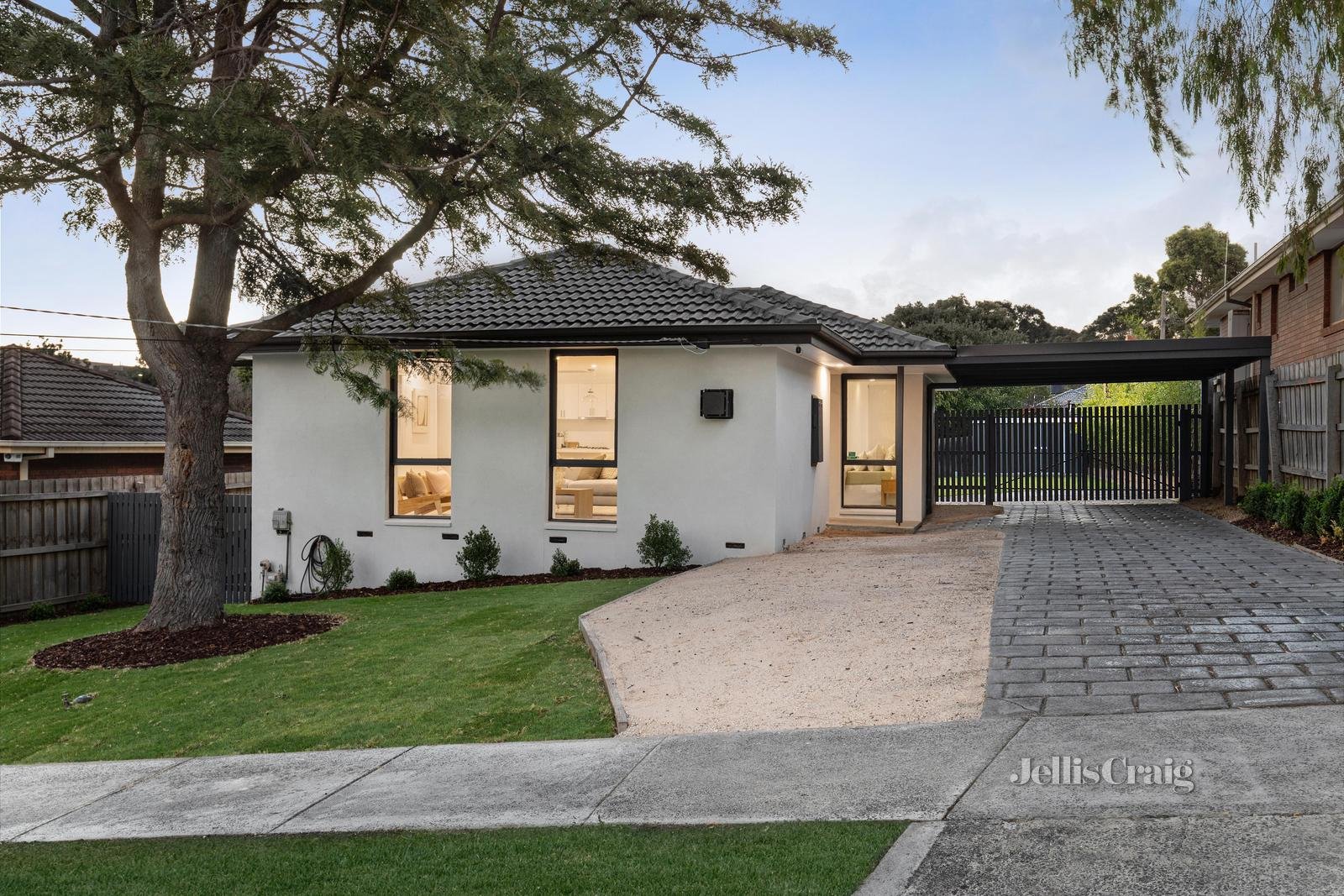 17 Tonyl Court, Greensborough image 2