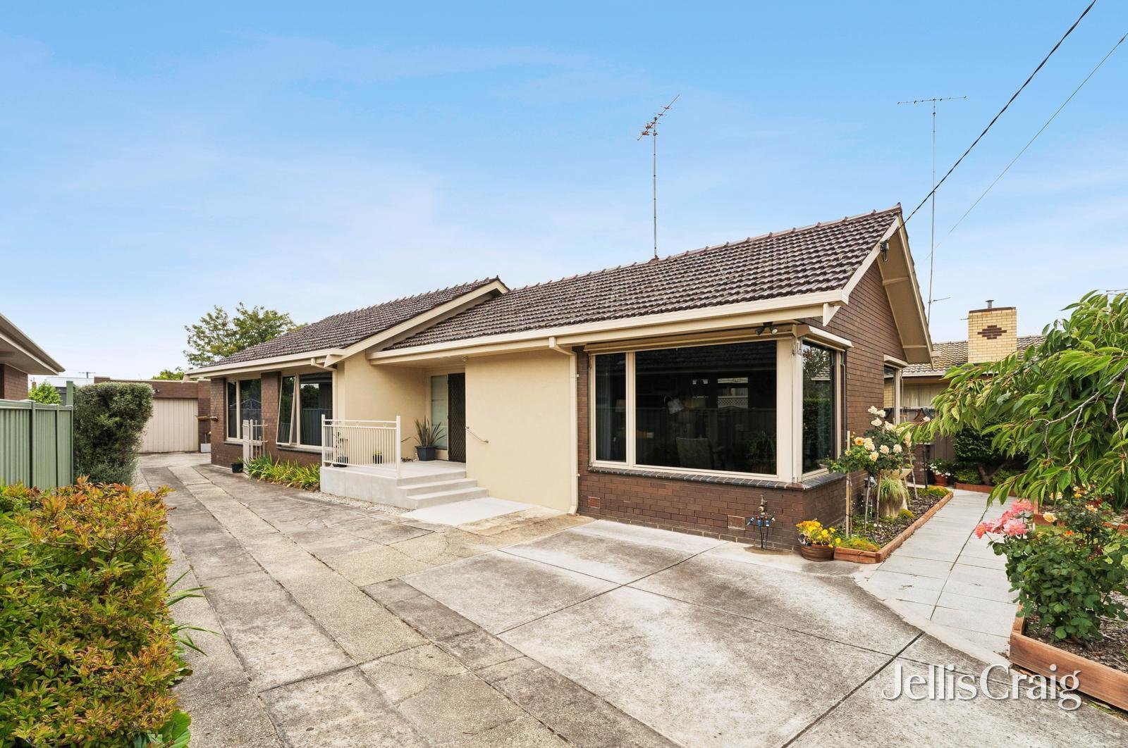 17 Towong Street, Alfredton image 2