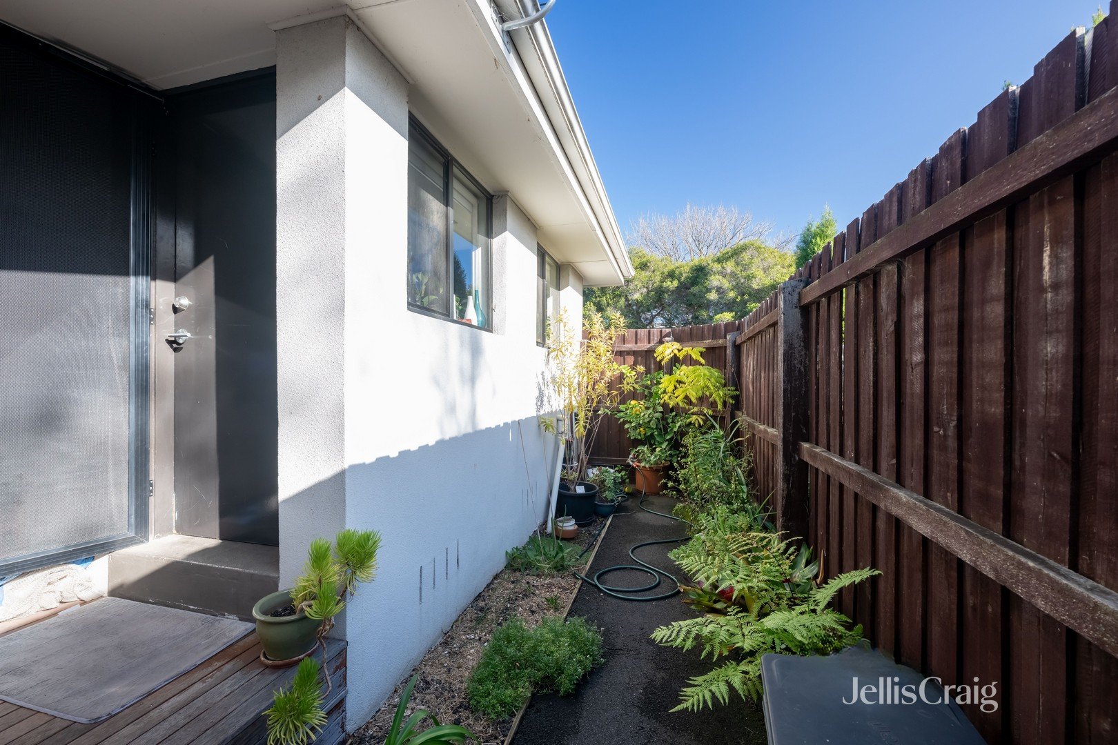 1/7 Trafford Street, Brunswick image 5