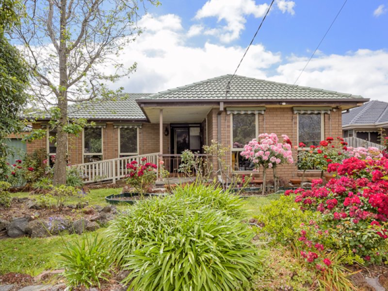 17 Travers Crescent, Burwood East image 1