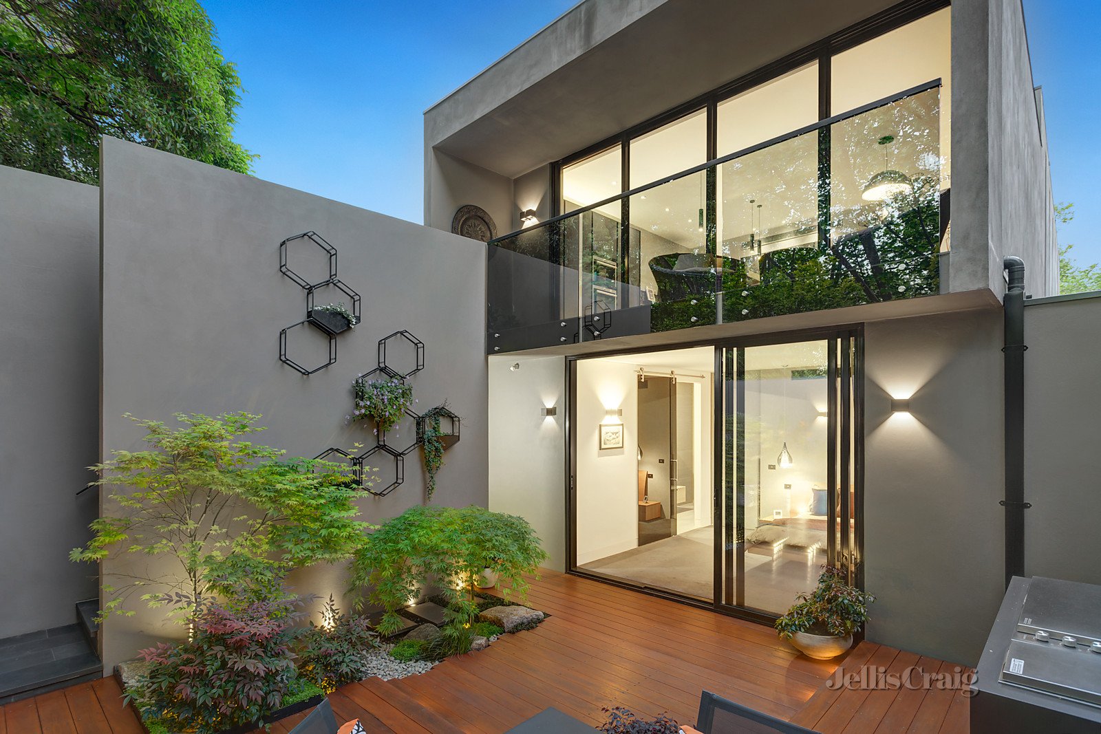 17 Trinian Street, Prahran image 11