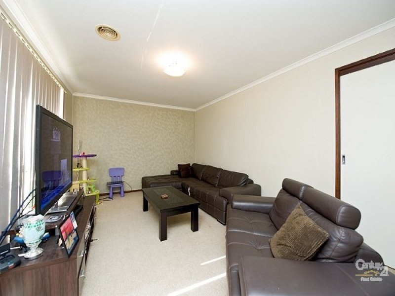 17 Victoria Street, Altona Meadows image 4