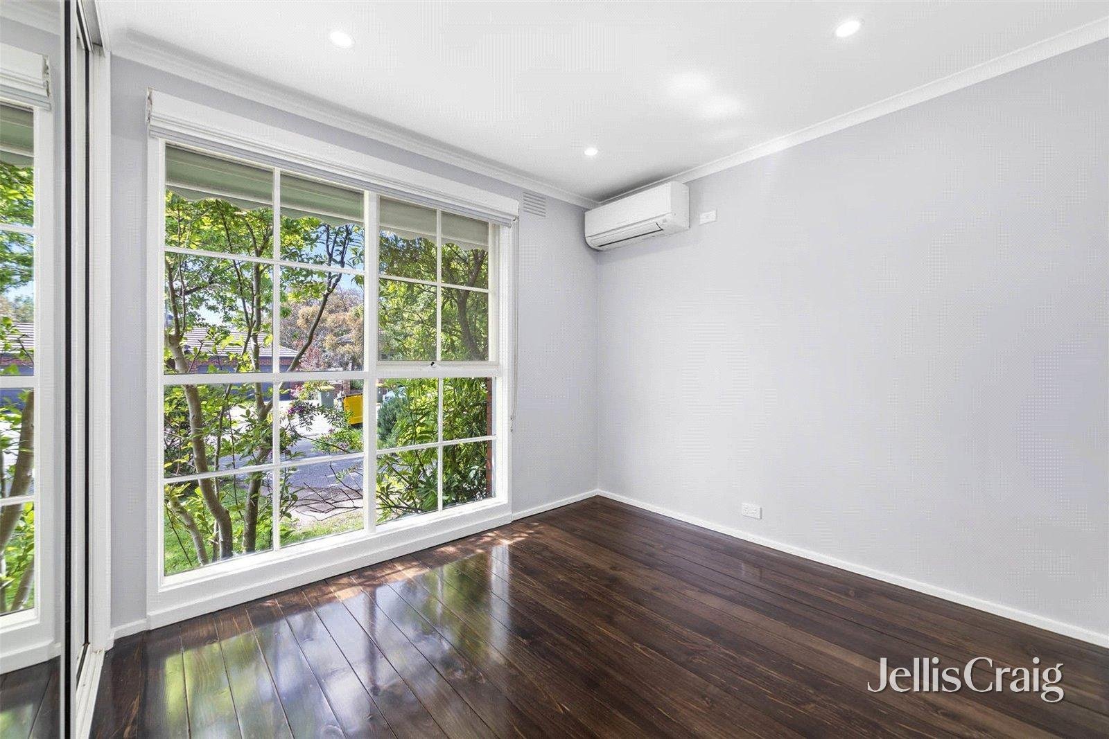 1/7 View Street, Surrey Hills image 6