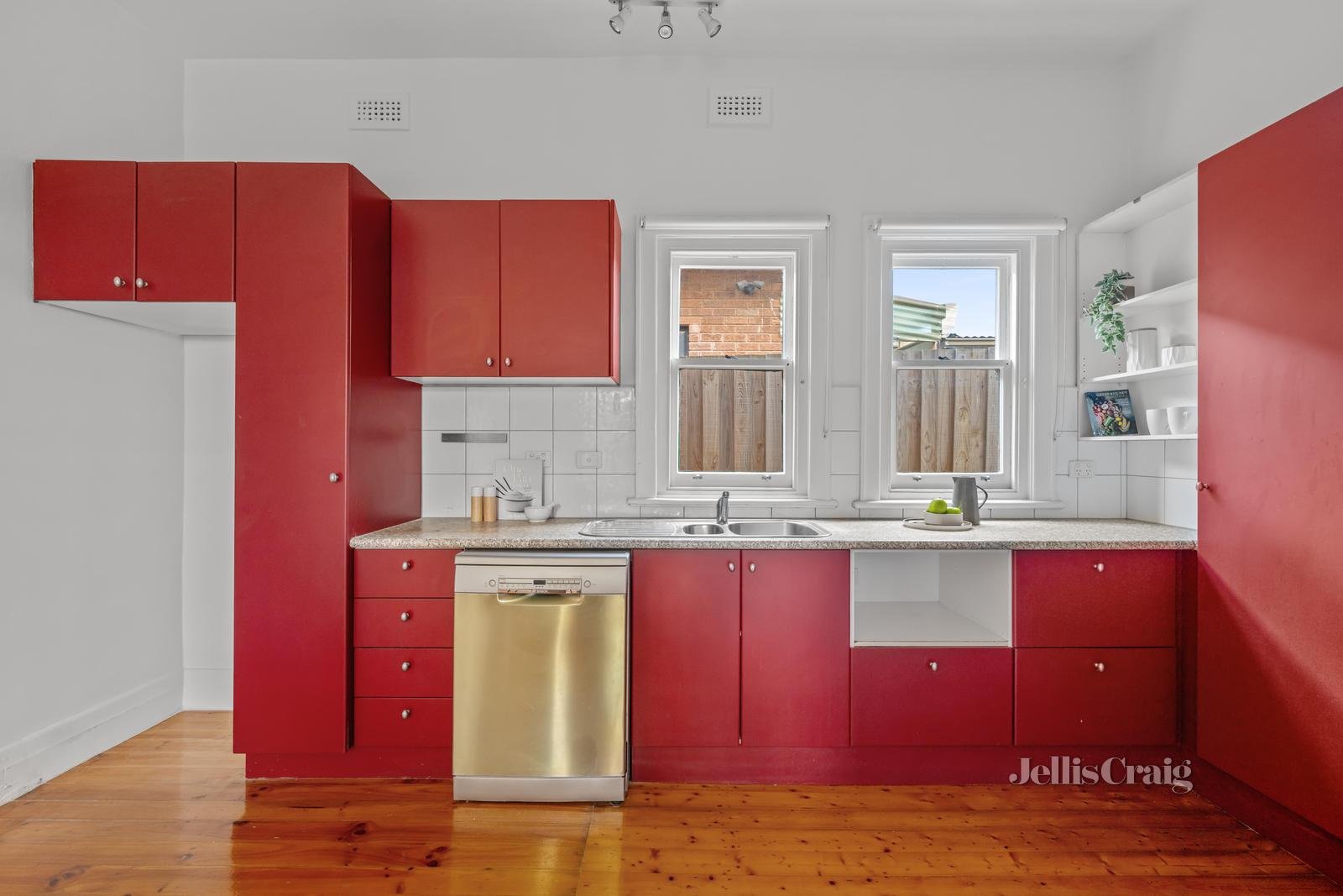 17 Wallace Street, Brunswick West image 6