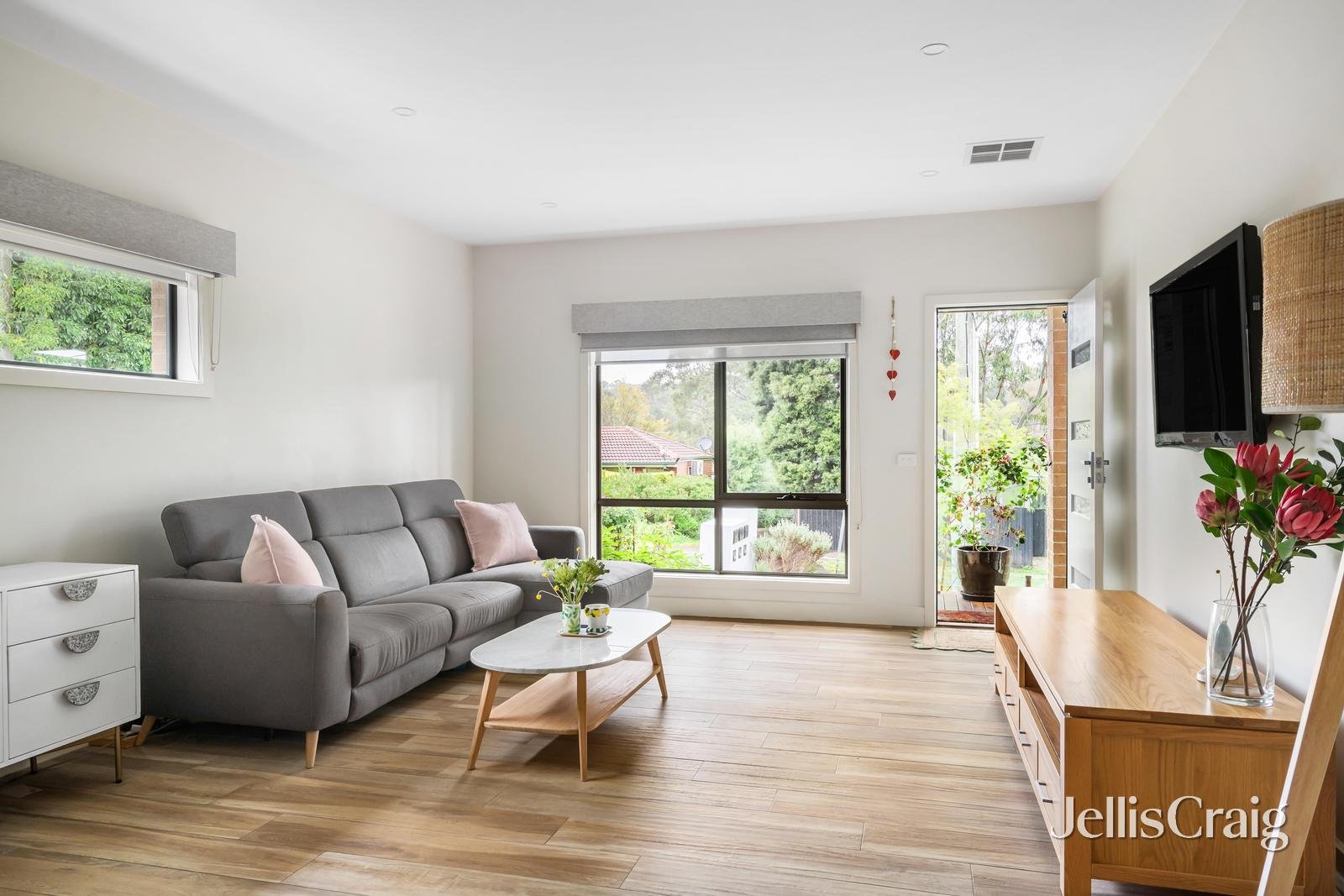 1/7 Walsh Street, Eltham image 3