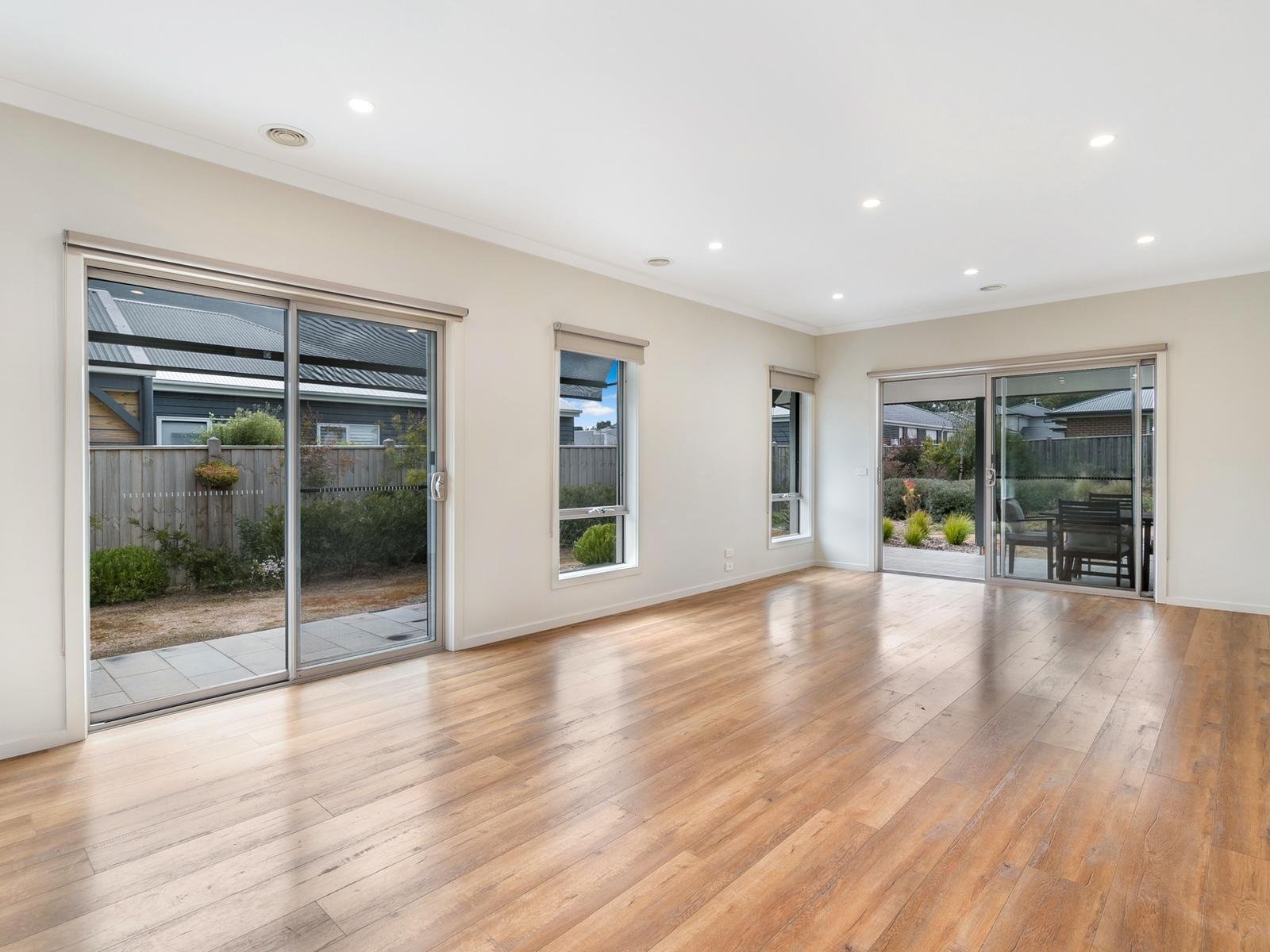 17 Washington Lane, Woodend image 2