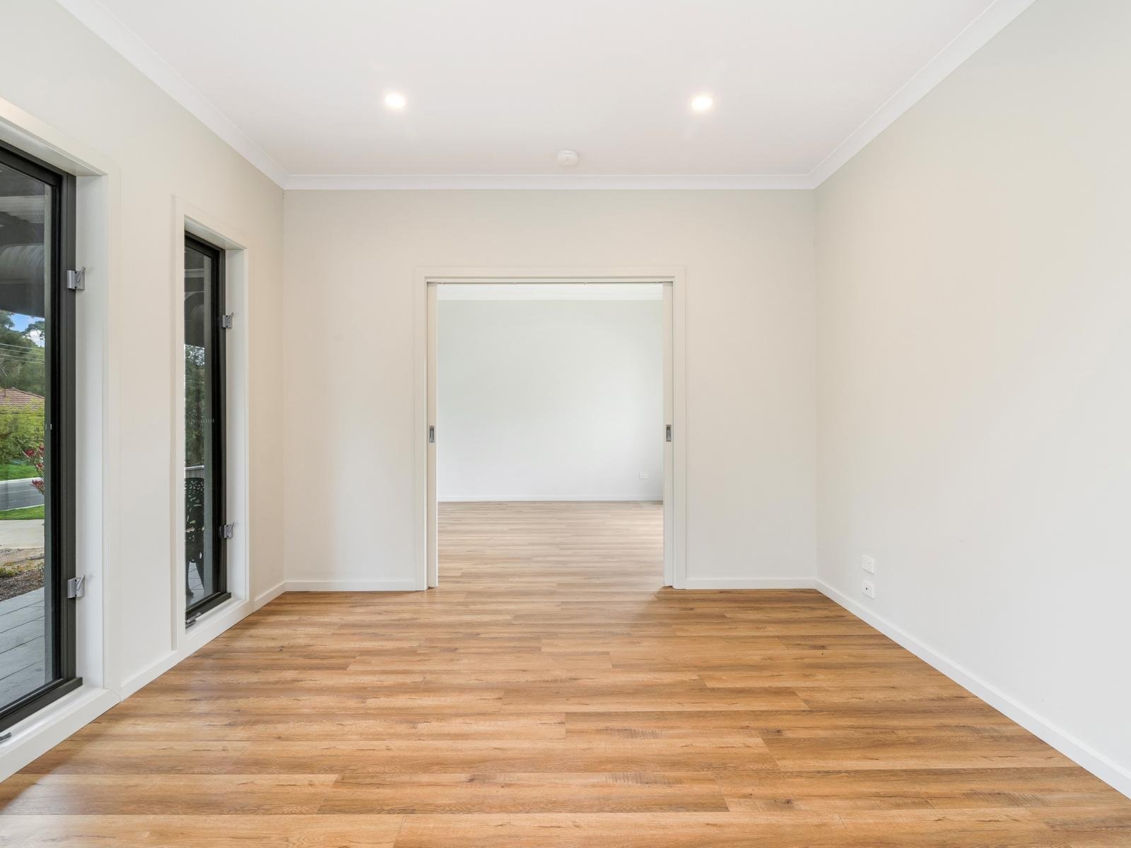 17 Washington Lane, Woodend image 9