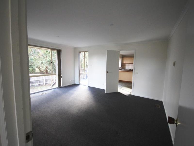 17 Wattletree Drive, Mount Helen image 3