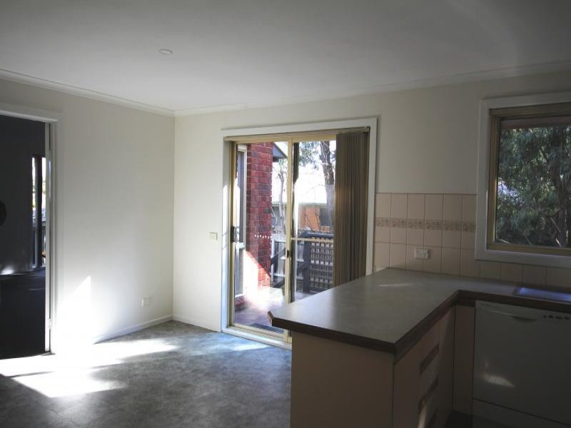17 Wattletree Drive, Mount Helen image 5
