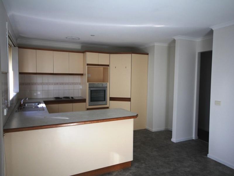 17 Wattletree Drive, Mount Helen image 6