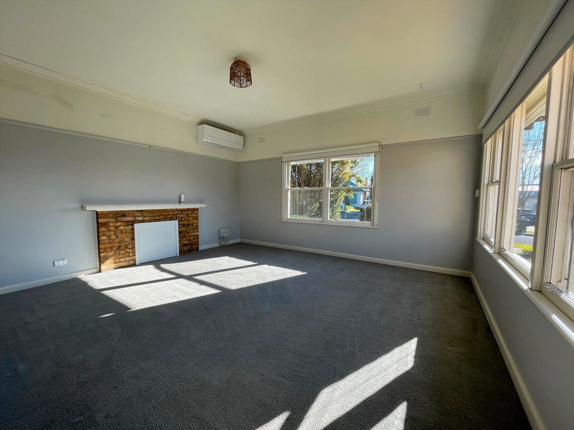 17 Weeroona Avenue, Hamlyn Heights image 3