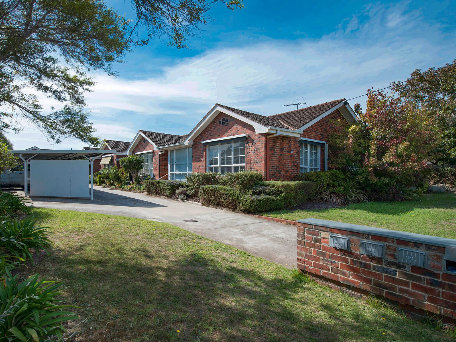 Property Gallery Thumbnail 9