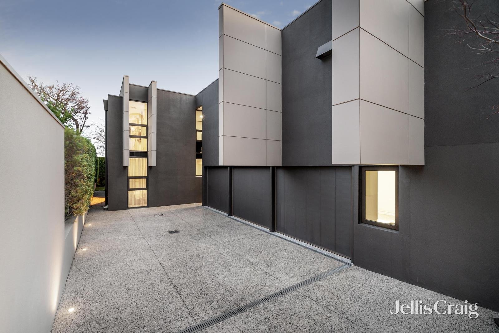 17 Whitelaw Court, Eaglemont image 2