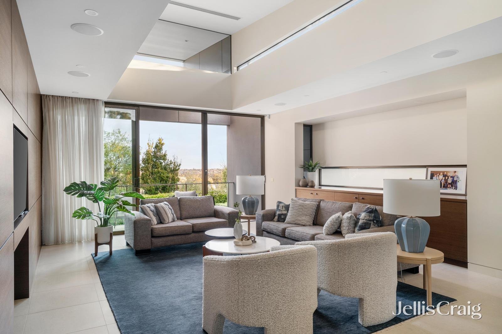 17 Whitelaw Court, Eaglemont image 3