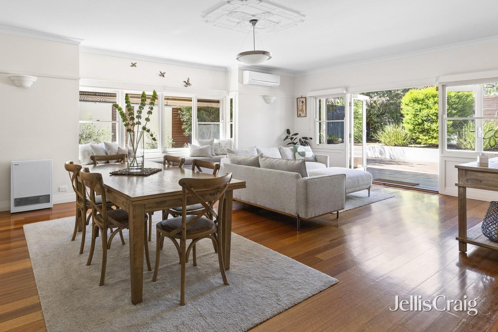 17 William Street, Newtown image 2