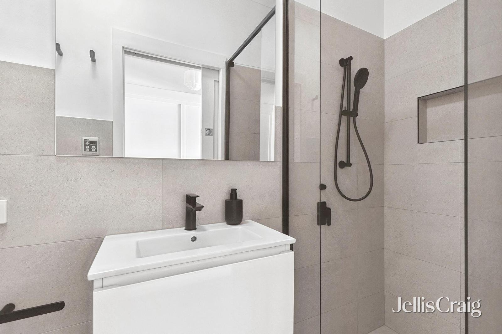 17 William Street, Newtown image 10