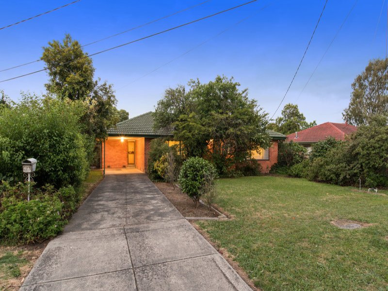 17 Winifred Road, Mooroolbark image 1