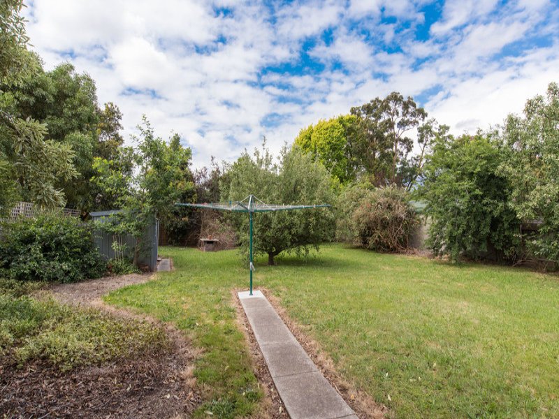 17 Winifred Road, Mooroolbark image 14