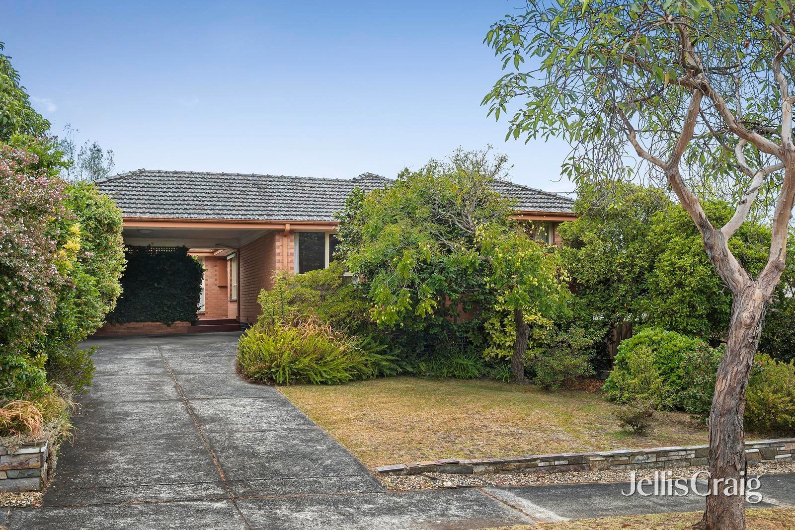 17 Winston Drive, Doncaster image 1