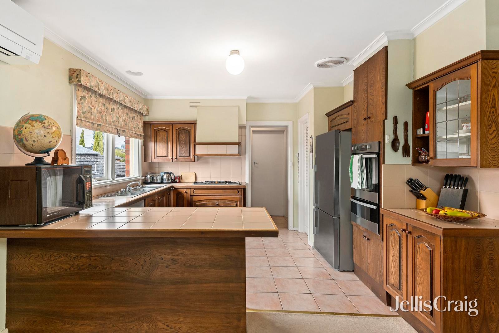 17 Winston Drive, Doncaster image 4