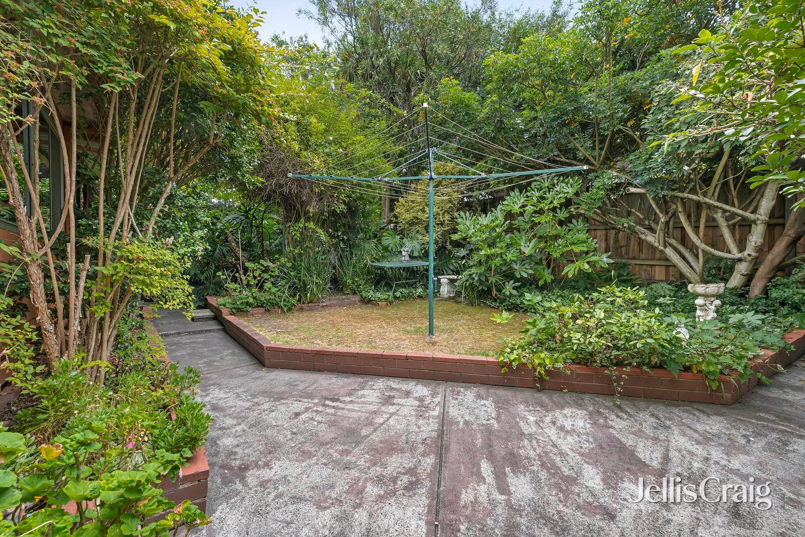 17 Winston Drive, Doncaster image 6