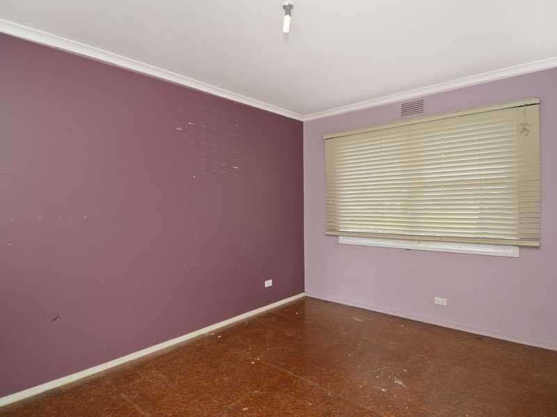 17 Woolvet Avenue, Belmont image 3
