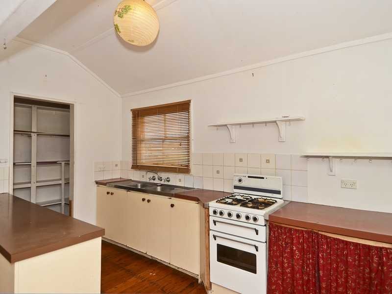 17 Woolvet Avenue, Belmont image 6