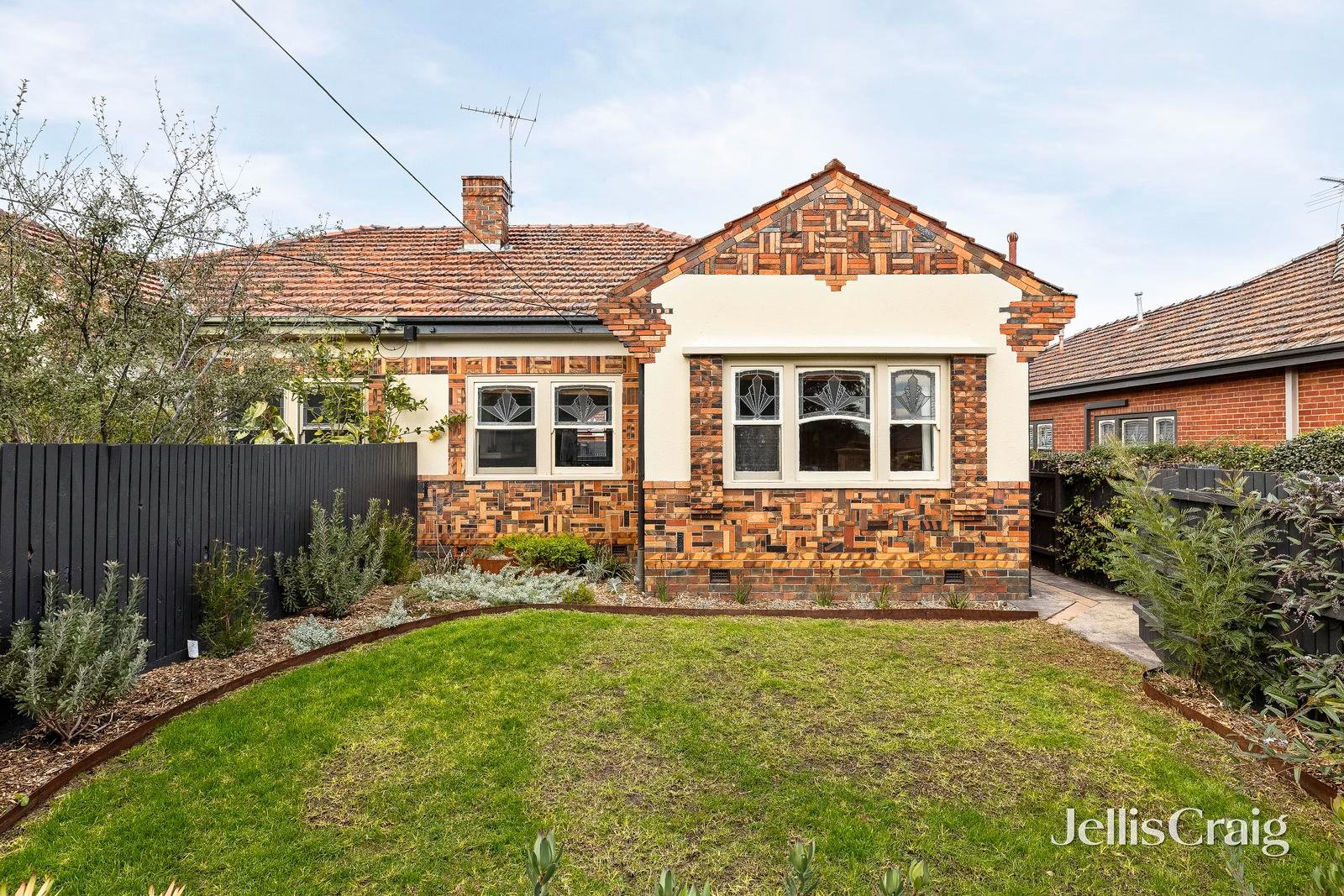 17 Woornack Road, Carnegie image 1