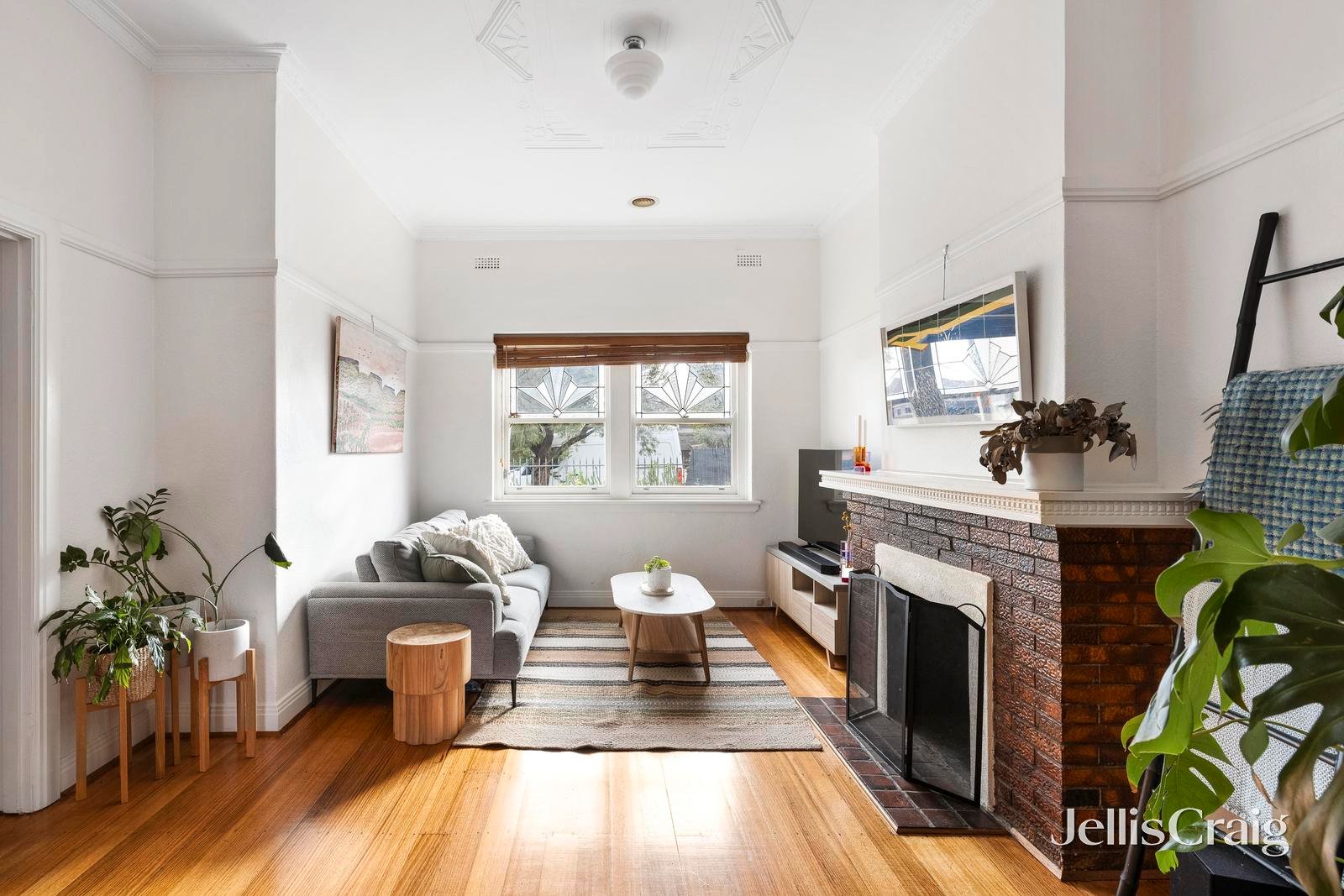 17 Woornack Road, Carnegie image 2