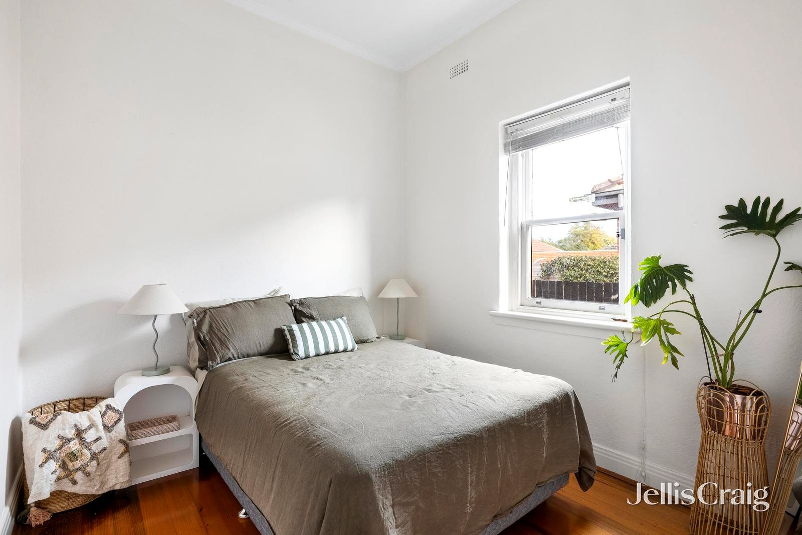 17 Woornack Road, Carnegie image 7